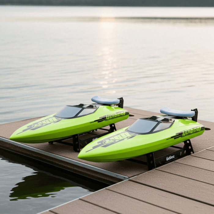Brushless 25MPH High - Speed RC Racing Boat With LED Light - Monsta Online