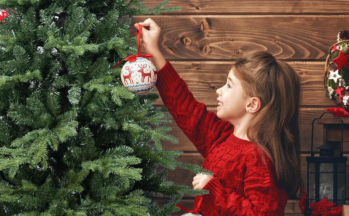 4FT Artificial Christmas Tree — 919 Tips, PE+PVC, Full Shape, Hinged, Metal Stand - Monsta Online