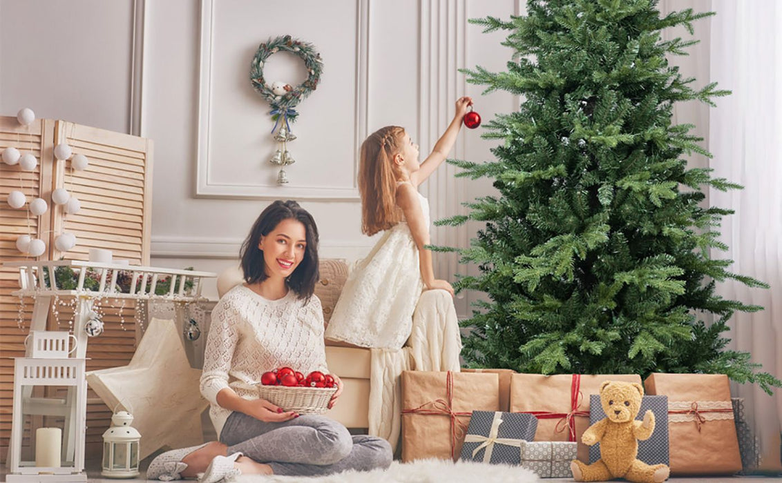 4FT Artificial Christmas Tree — 919 Tips, PE+PVC, Full Shape, Hinged, Metal Stand - Monsta Online