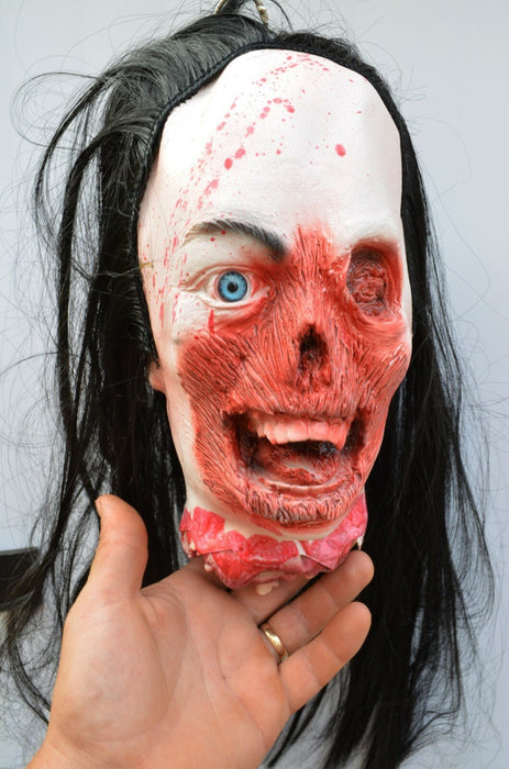 Life - Size Halloween Hanging Zombie Head Creepy Prop - Monsta Online
