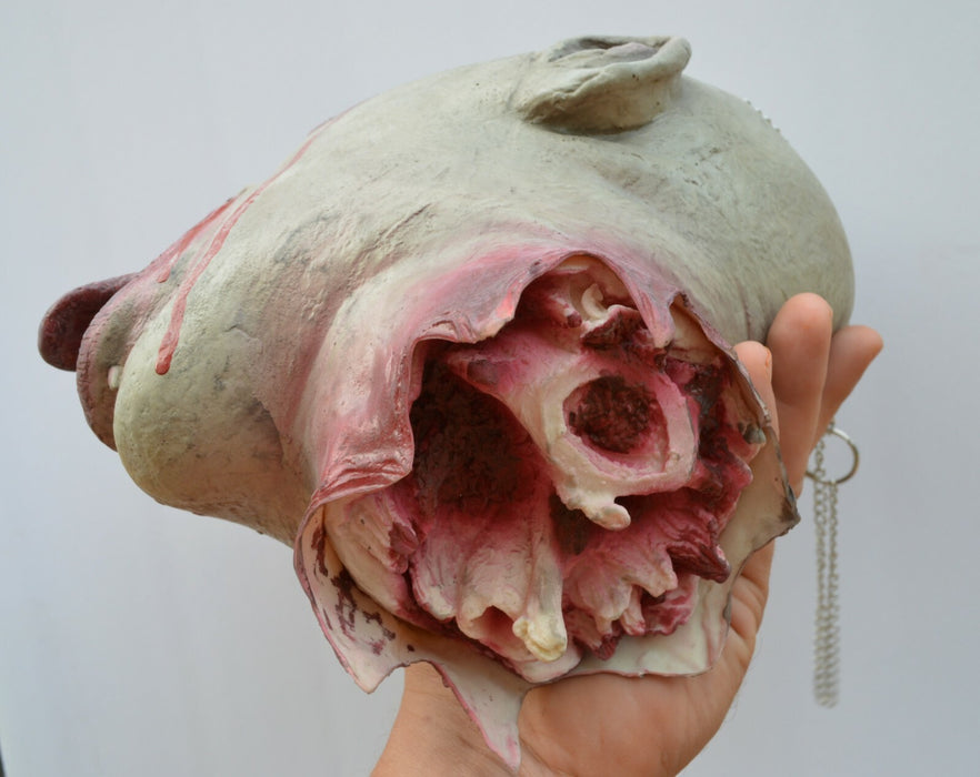 Life - Size Halloween Hanging Zombie Head Creepy Prop - Monsta Online