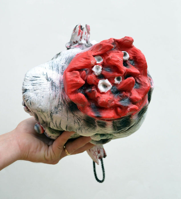 Life - Size Halloween Hanging Zombie Head Creepy Prop - Monsta Online
