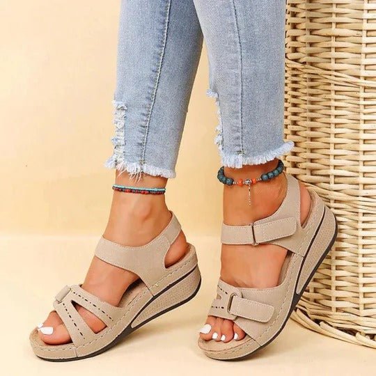 Women's Adjustable Walking Sandals – Cushioned Contoured Footbed for All - Day Comfort - Monsta Online